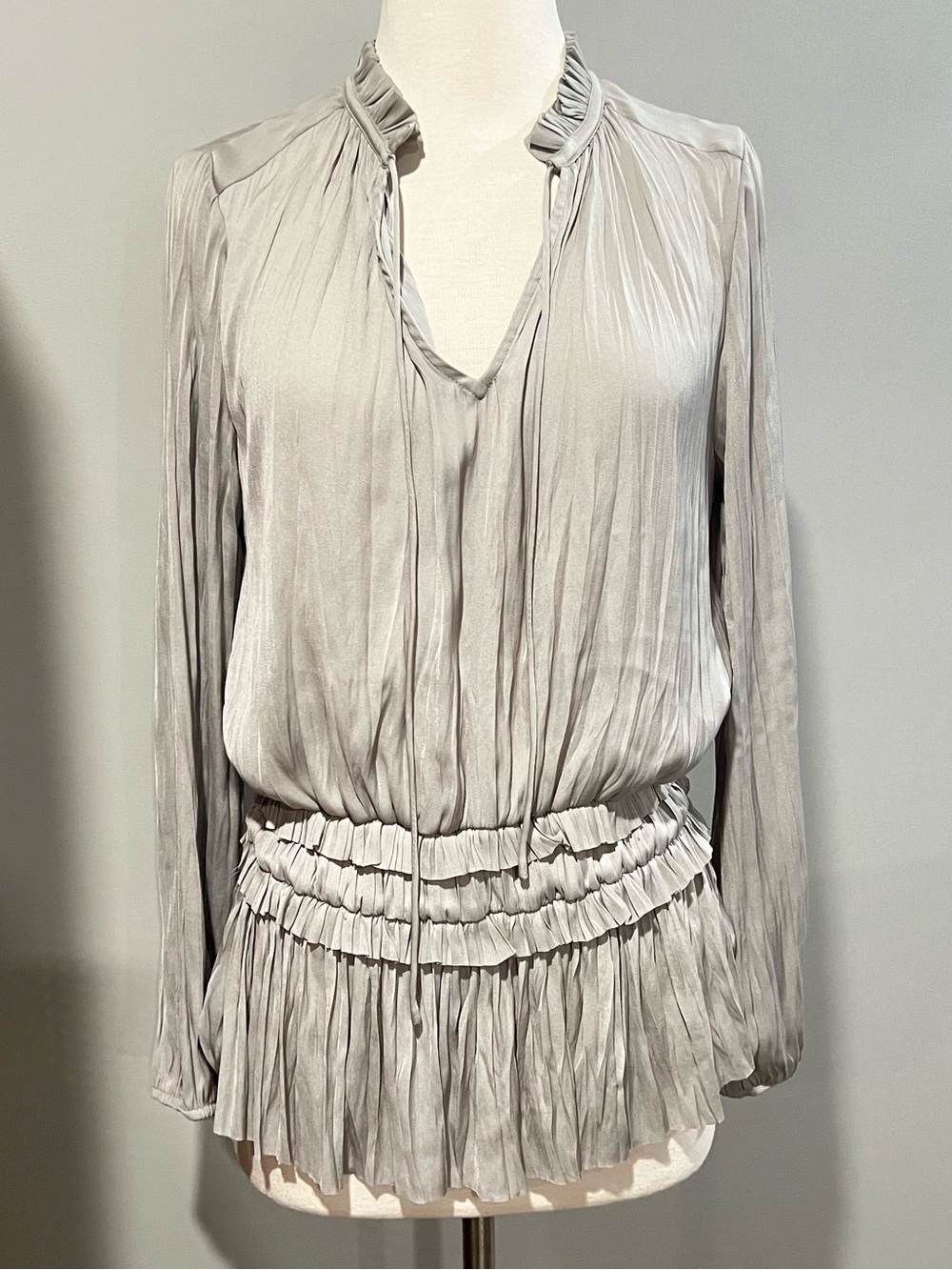 fab'rik Light Gray Pleated Long-Sleeve Blouse